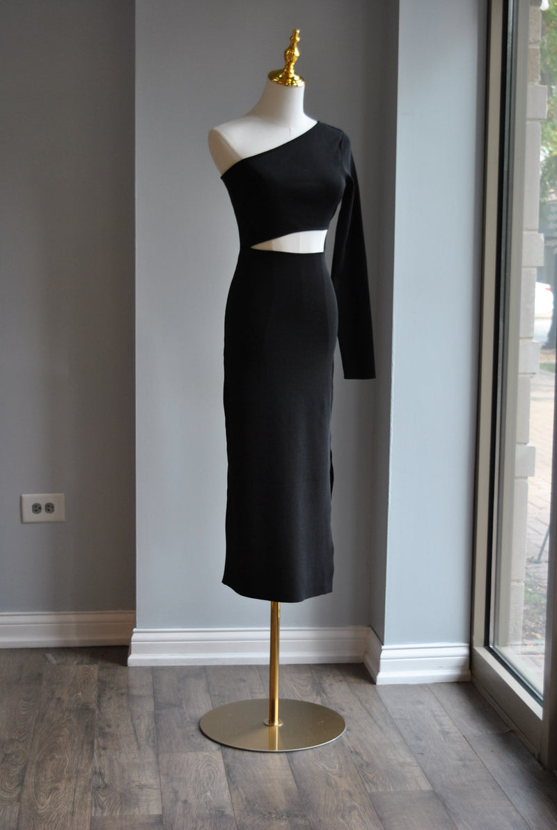 BLACK MIDI SIMPLE ASYMMETRIC DRESS