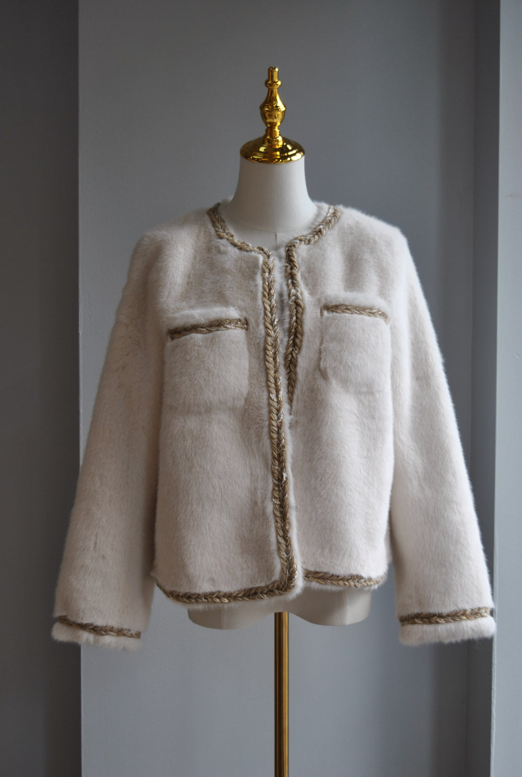 VANILLA FAUX FUR JACKET
