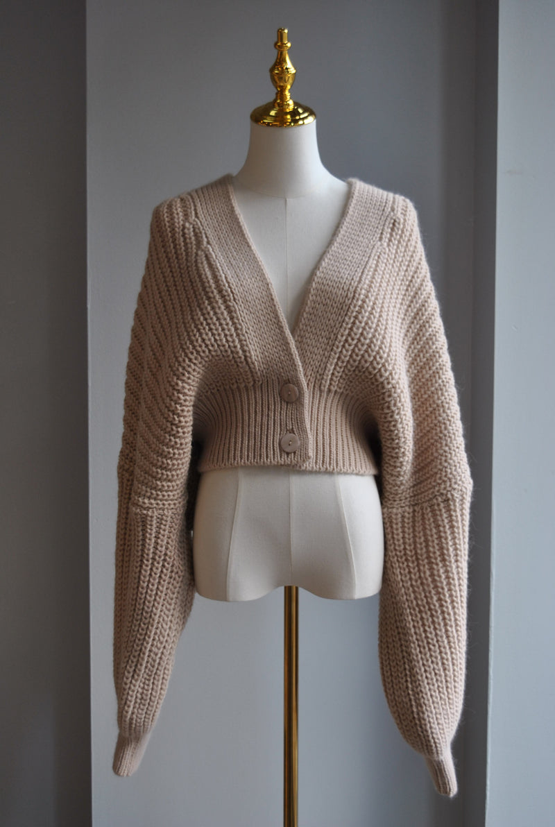 BEIGE SWEATER