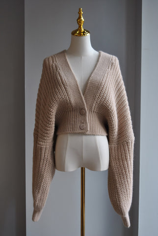 OFF WHITE TURTLENECK STYLE SWEATER