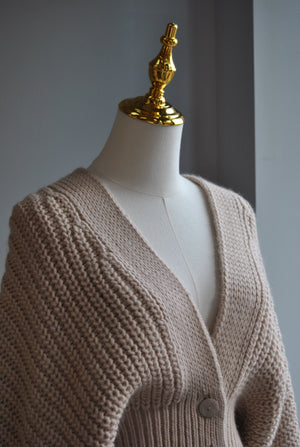 BEIGE SWEATER