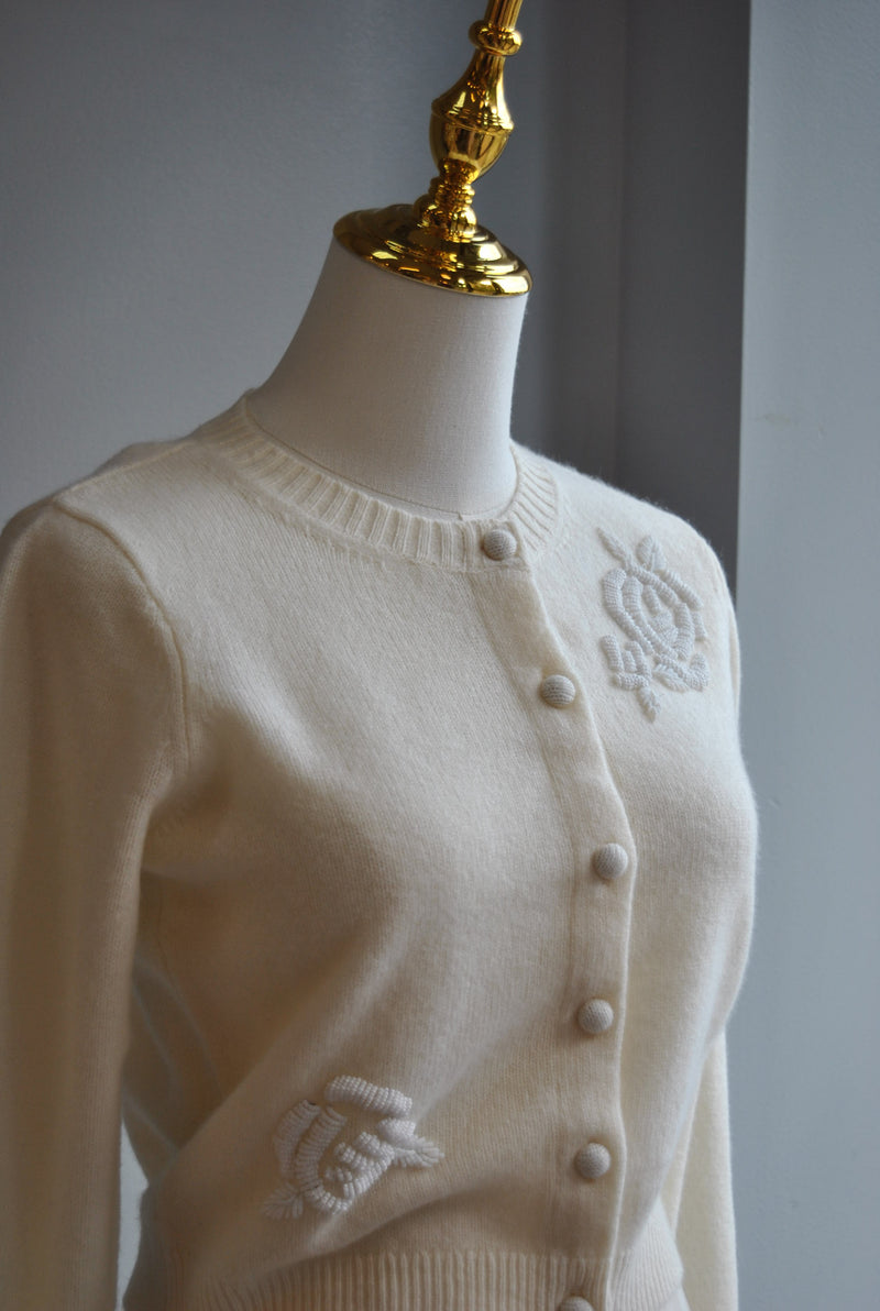 VANILLA SWEATER WITH BEADS