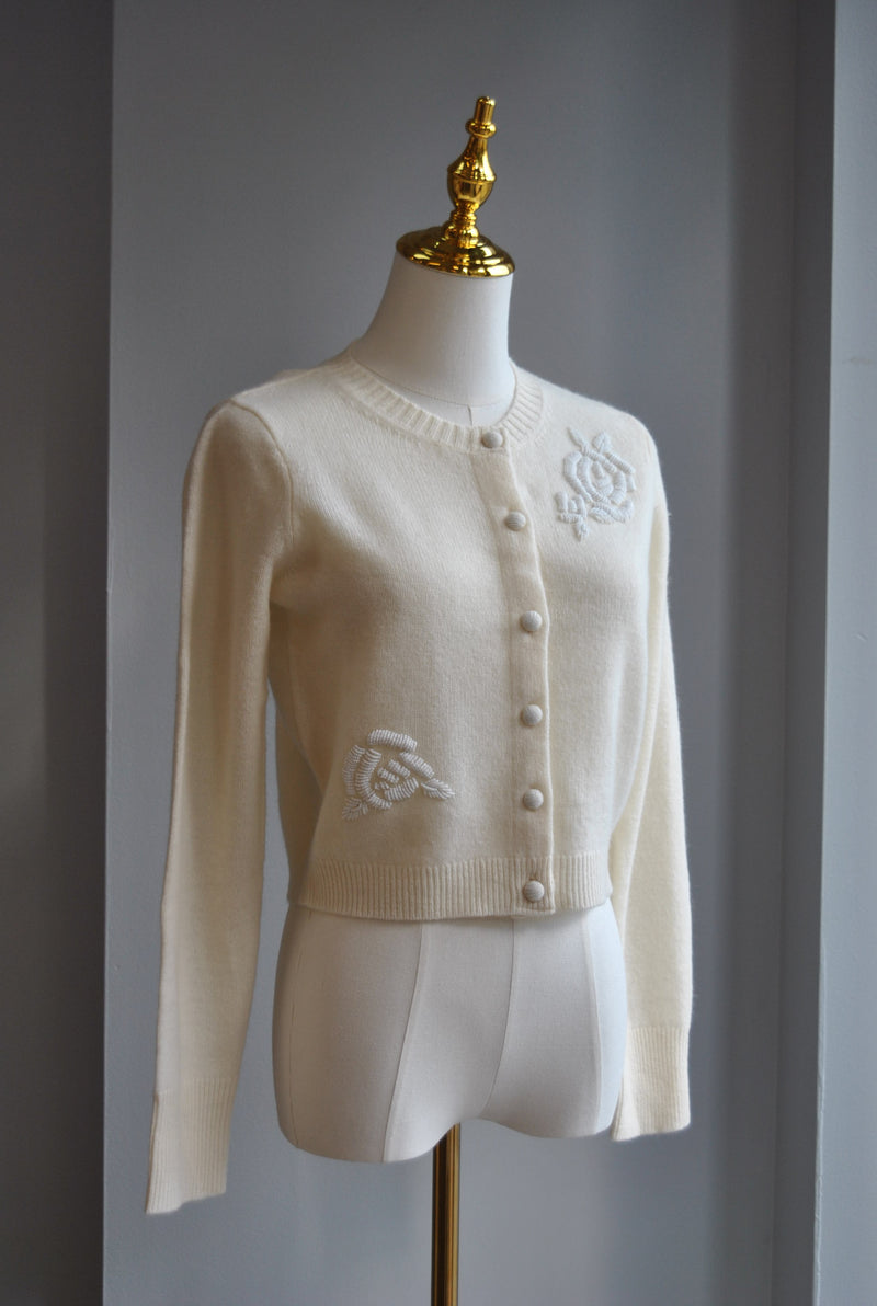VANILLA SWEATER WITH BEADS