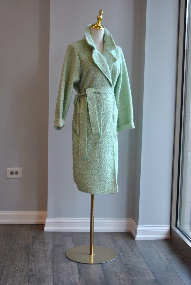 MINT SPRING COAT WITHA BELT