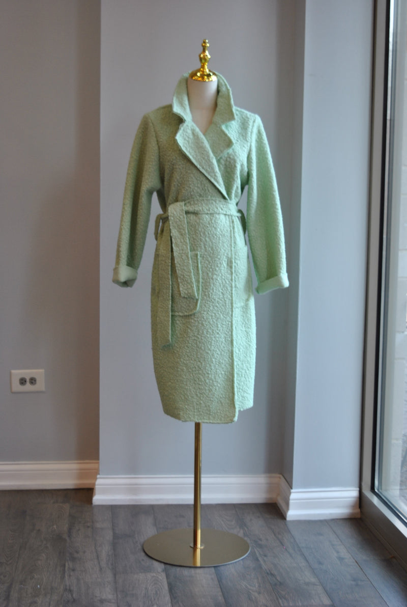 MINT SPRING COAT WITHA BELT
