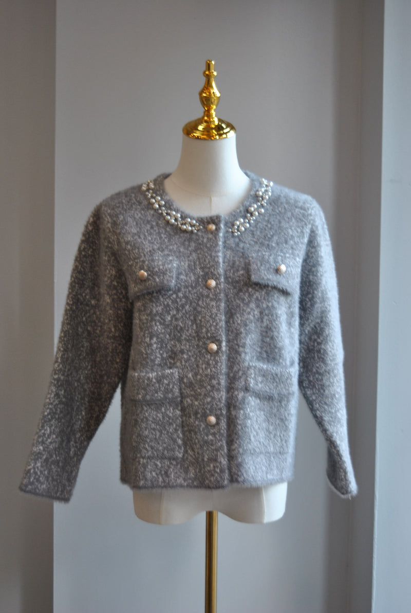 GREY SWEATER WITH PEARLS