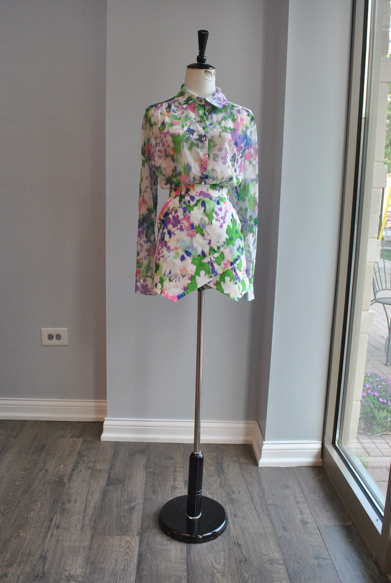 PURPLE FLOWERS MULTICOLOR SET OF SHORTS AND A BLOUSE