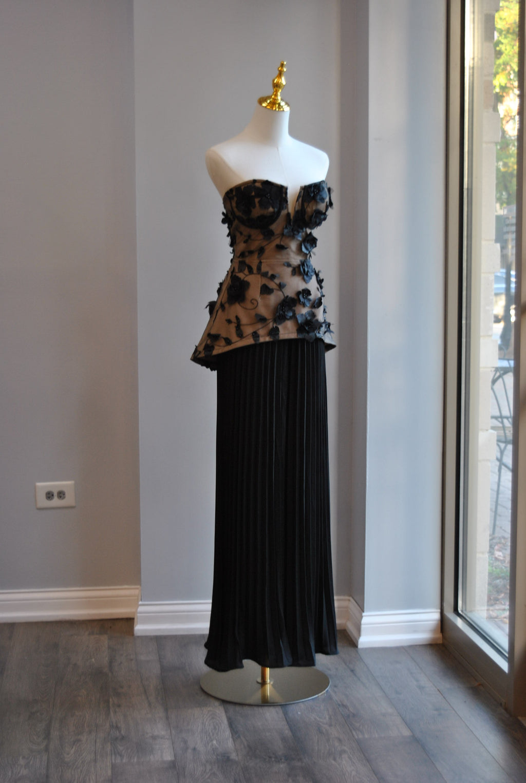 BLACK AND BEIGE SET WITH PALAZZO PLEATED