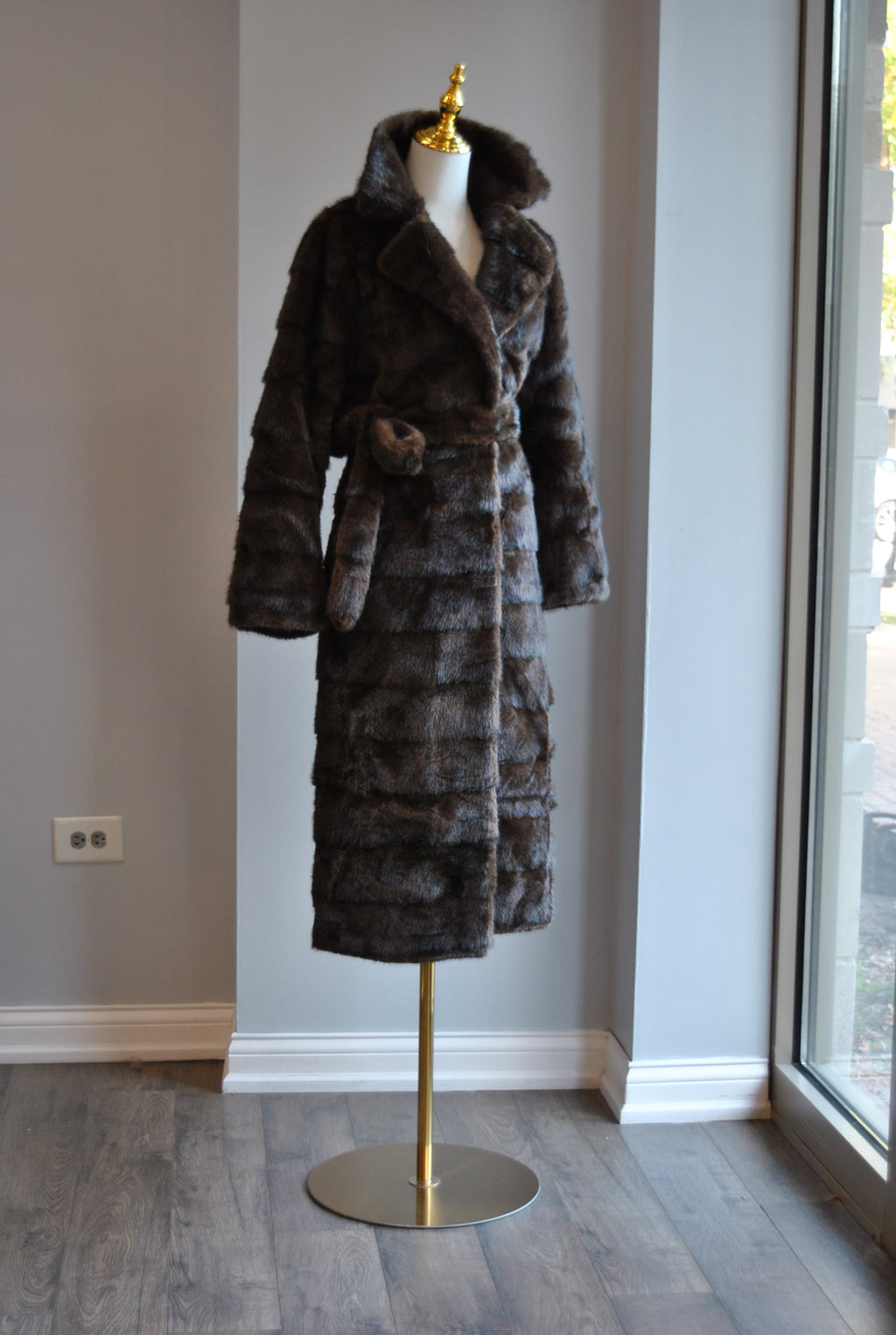 CHOCOLATE BROWN FAUX FUR COAT