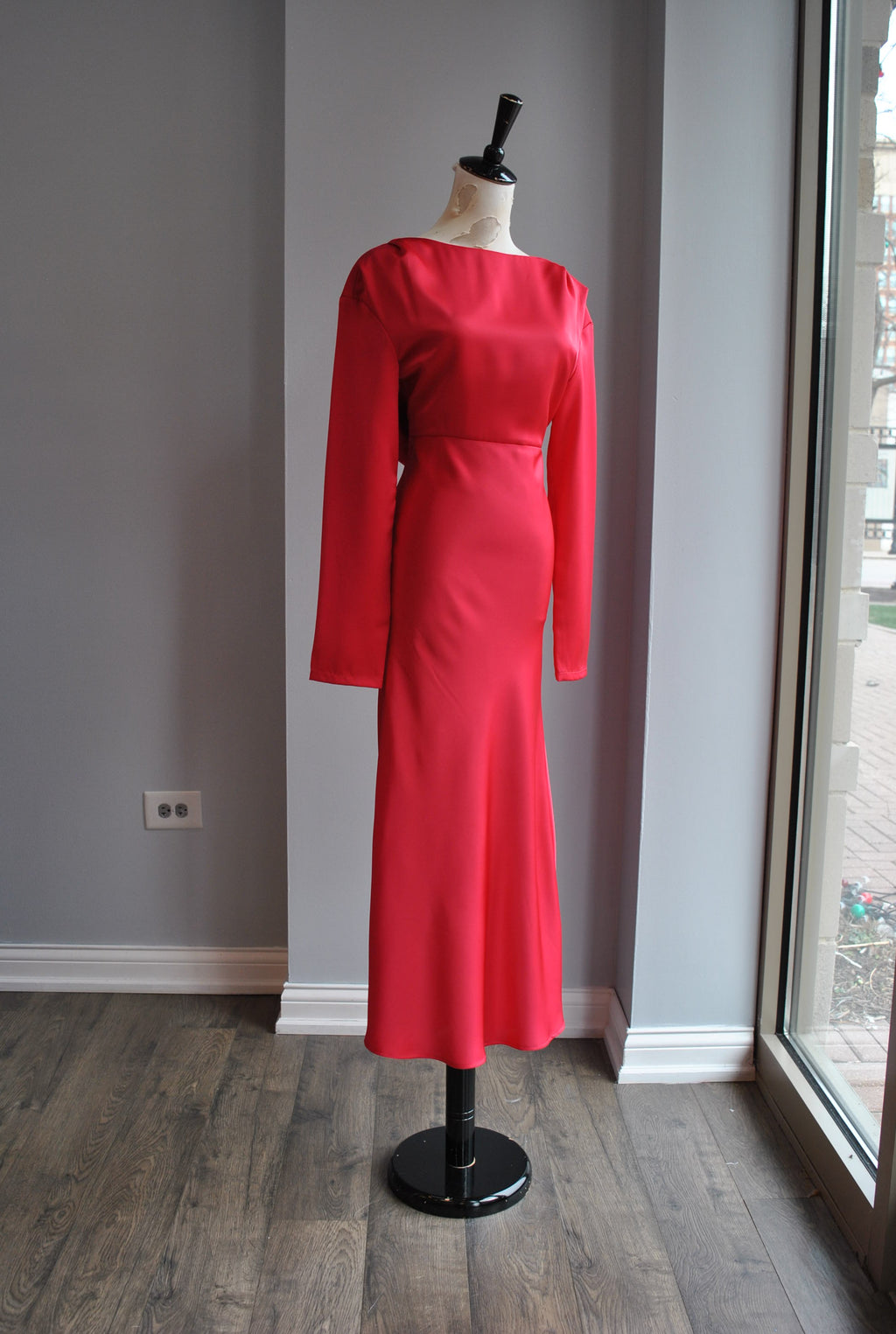 WATERMELON RED SILKY MIDI DRESS WITH OPEN BACK