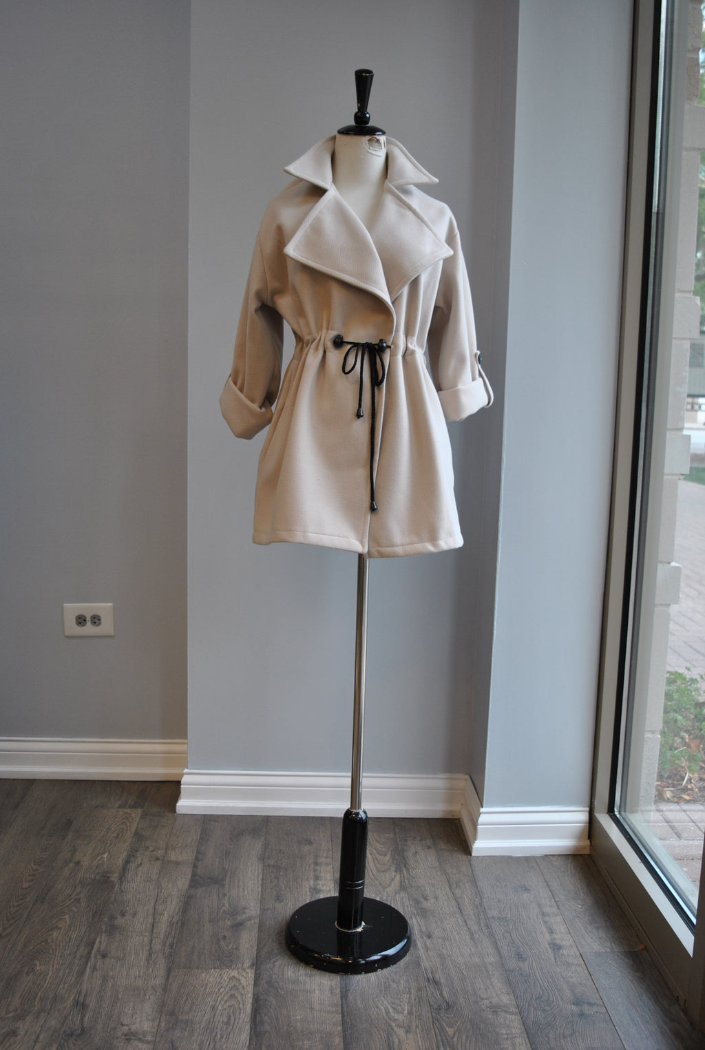 BONE COLOR FALL JACKET
