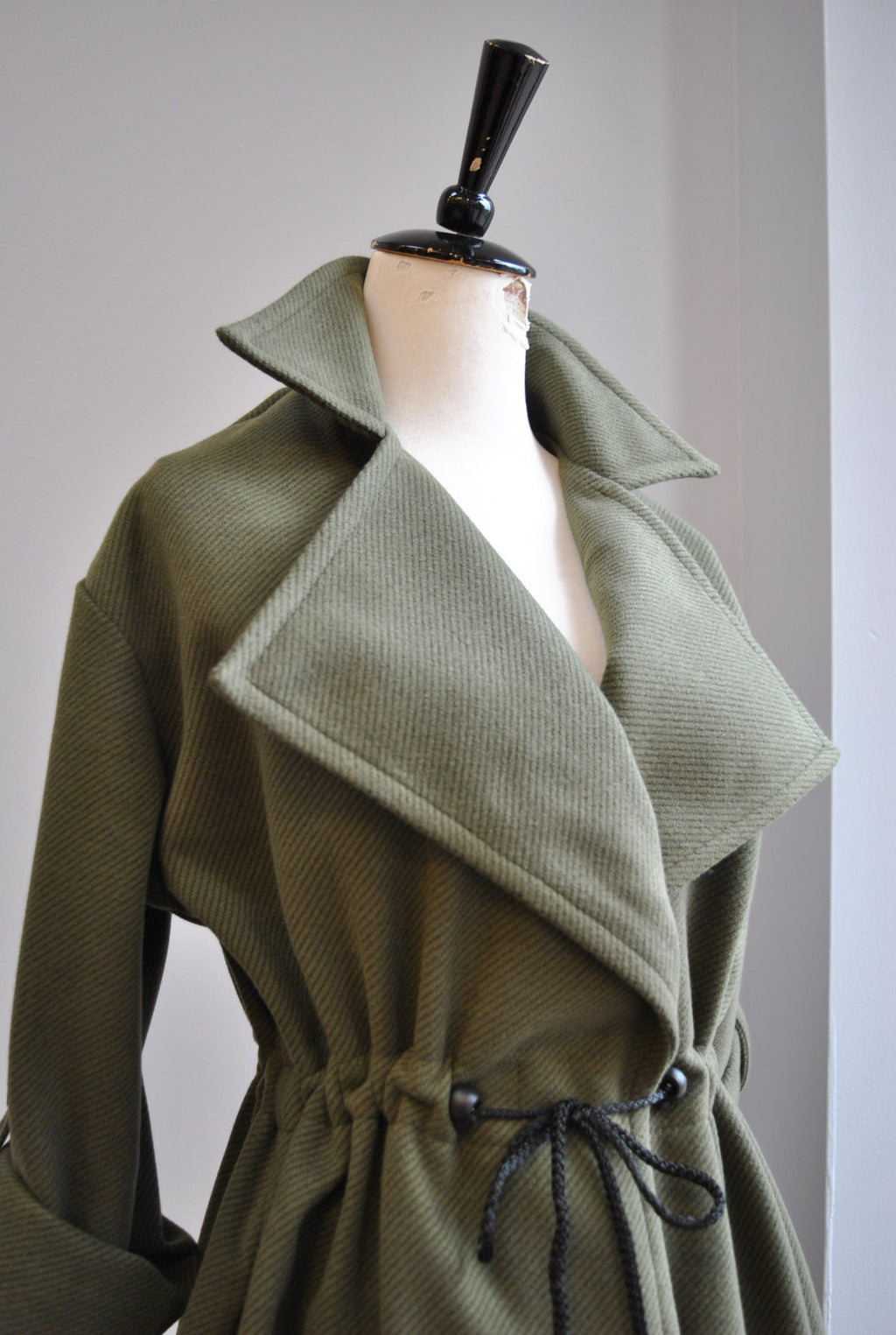 OLIVE GREEN FALL JACKET