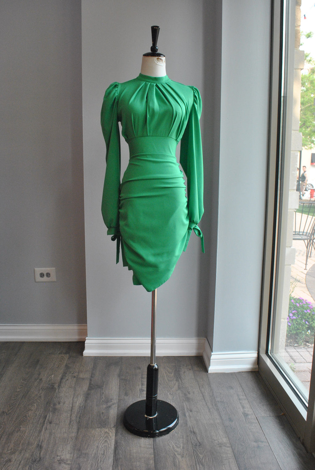 GREEN SUMMER DRESS WITH RUSHING