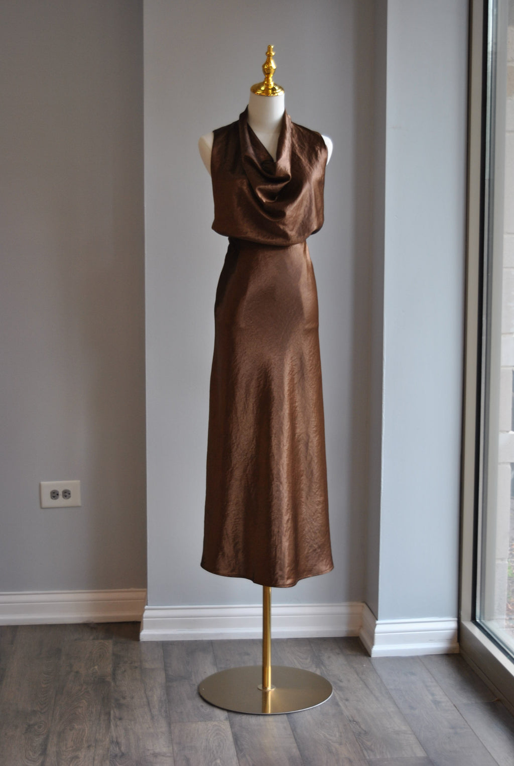CHOCOLATE BROWN SILKY SET WITH MIDI SKIRT