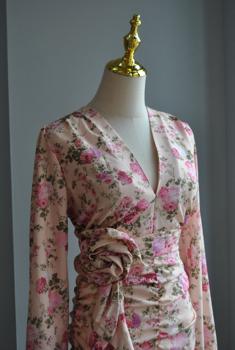 LIGHT PINK FLOWERS SUMMER DRESS WITH A FLOWER BELT