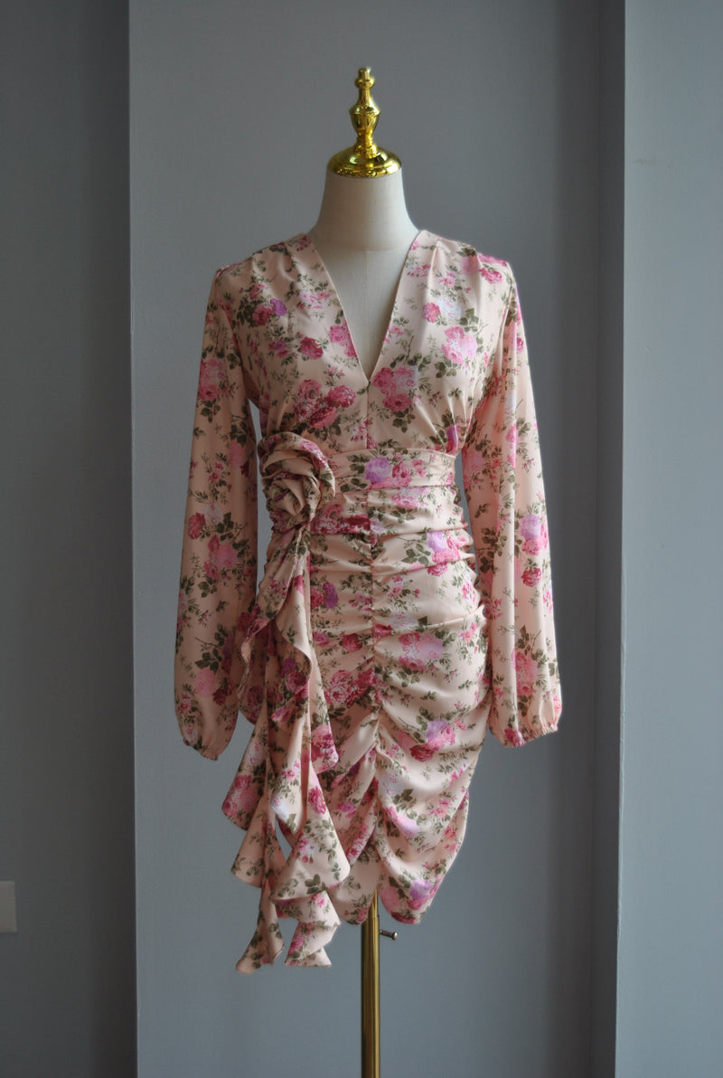 LIGHT PINK FLOWERS SUMMER DRESS WITH A FLOWER BELT