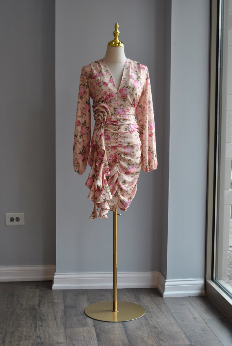 LIGHT PINK FLOWERS SUMMER DRESS WITH A FLOWER BELT