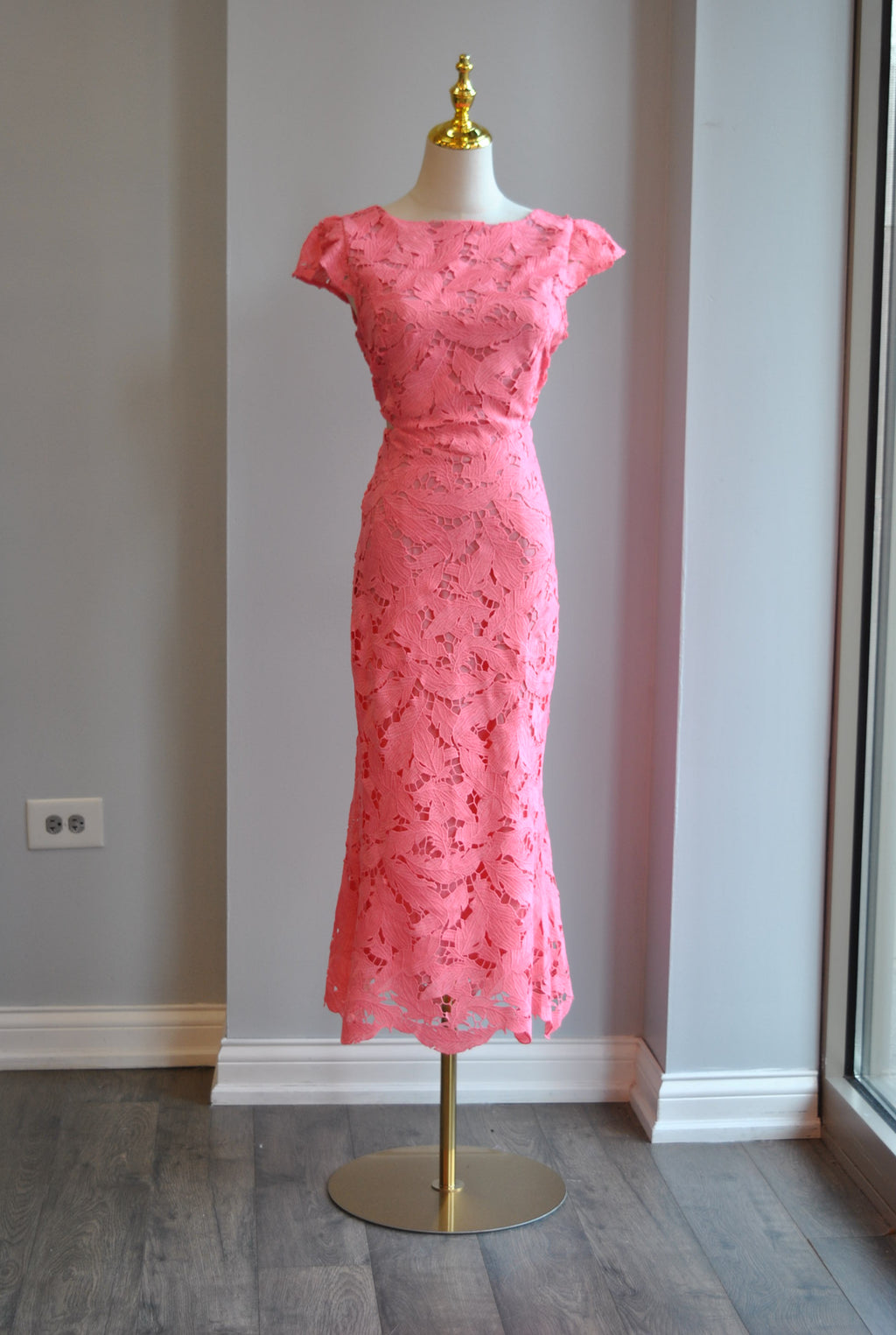 CANDY PINK MIDI LACE DRESS