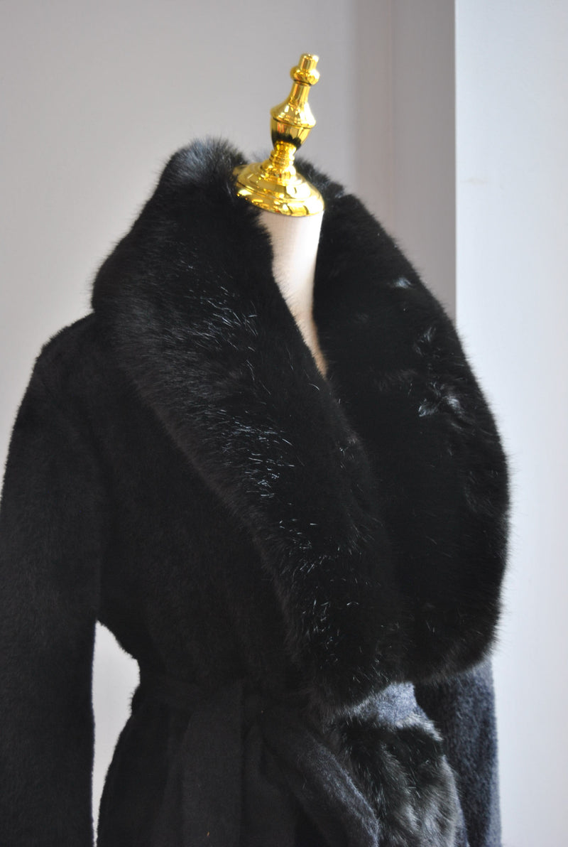 BLACK SWEATER ALPAKA COAT WITH FAUX FUR