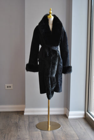 BLACK SWEATER ALPAKA COAT WITH FAUX FUR