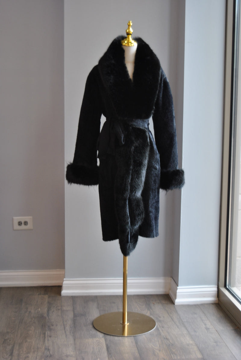 BLACK SWEATER ALPAKA COAT WITH FAUX FUR