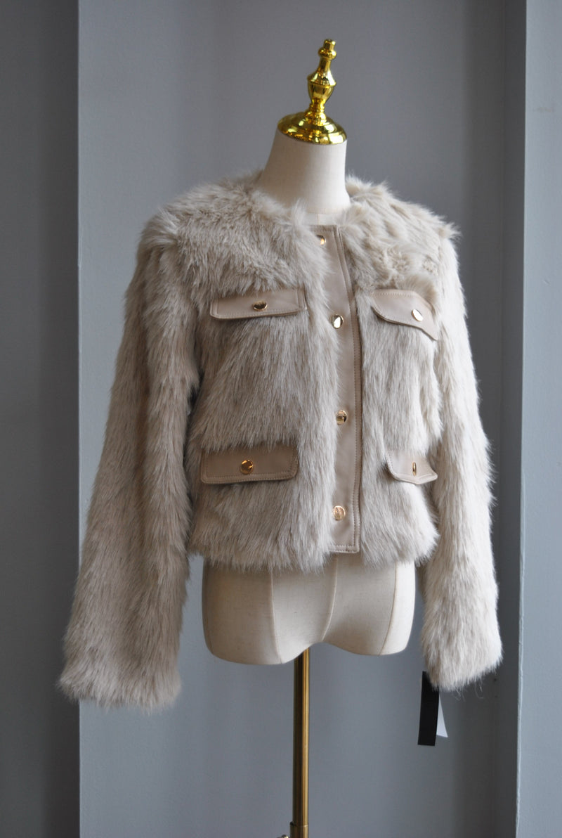 LIGHT BEIGE FAUX FUR CROPPED JACKET