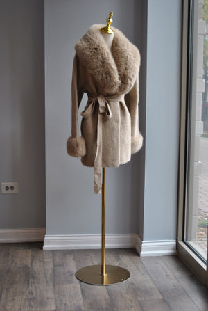 BEIGE SHORT ALPAKA COAT WITH A FAUX FUR
