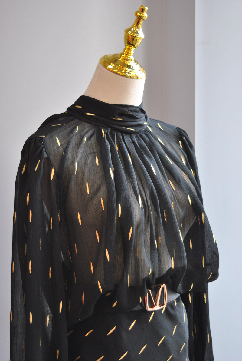 BLACK AND GOLD SET