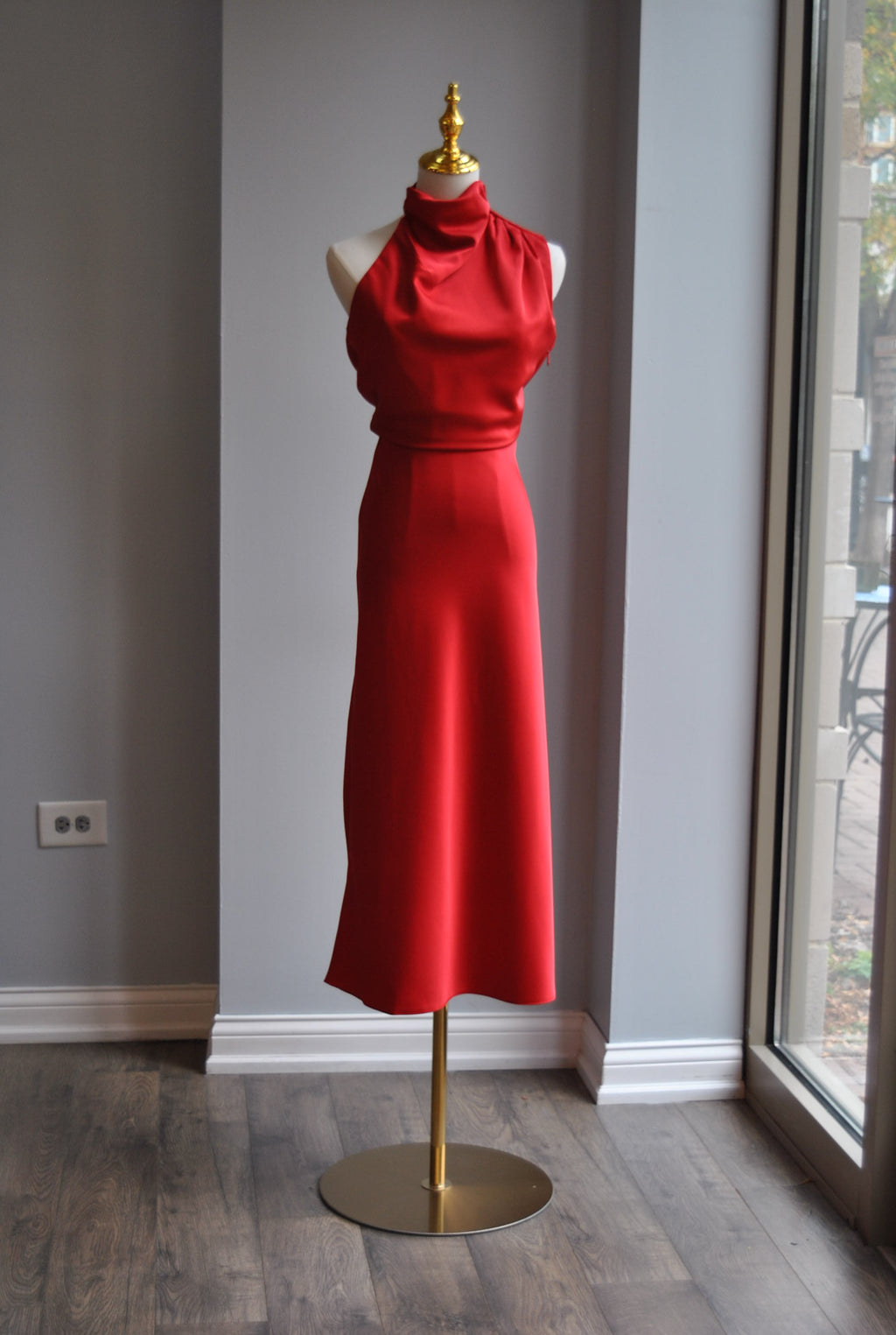 RED SILKY MIDI DRESS WITH HALTER TOP AND ASYMMETRIC OPEN BACK