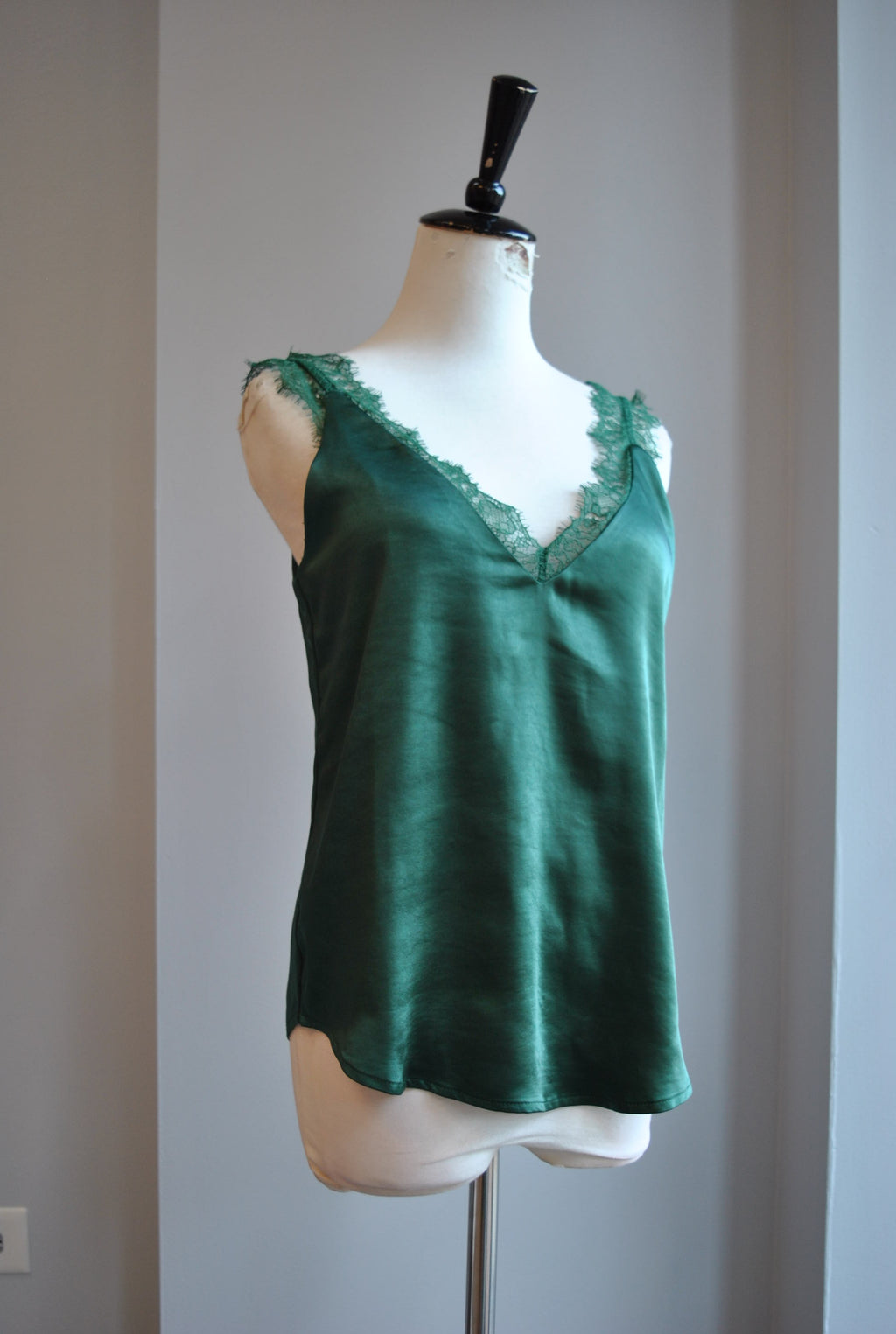 EMERALD GREEN SILKY CAMI TOP