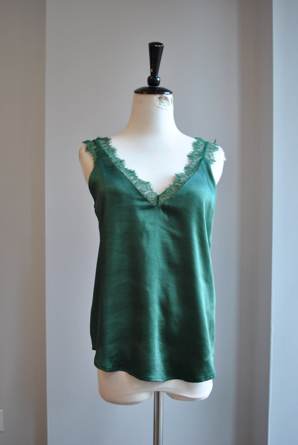 EMERALD GREEN SILKY CAMI TOP