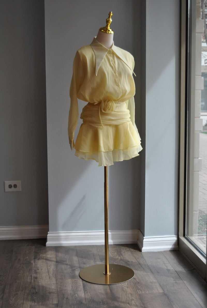 YELLOW MINI DRESS WITH A FLOWER BELT