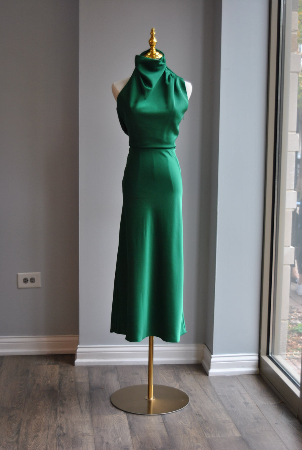 EMERALD GREEN  SILKY MIDI DRESS WITH ASYMMETRIC OPEN BACK