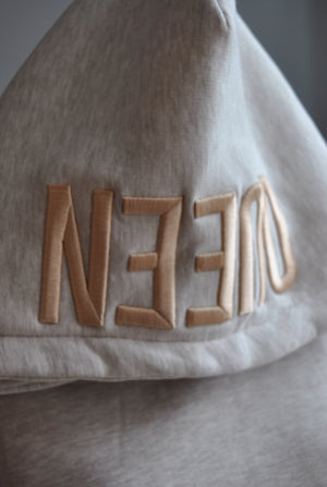 QUEEN SWEATSHIRT - OATMEAL