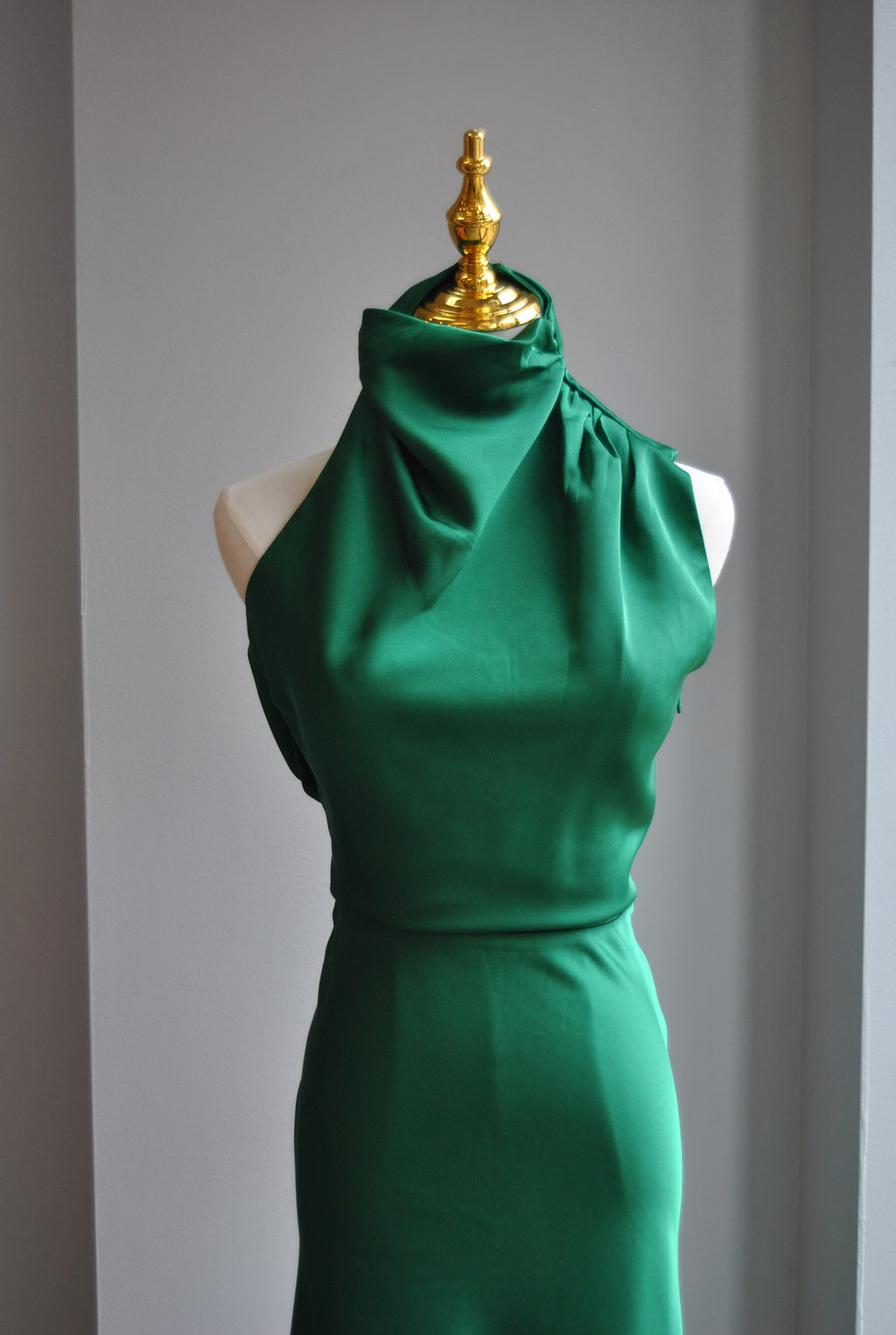 EMERALD GREEN  SILKY MIDI DRESS WITH ASYMMETRIC OPEN BACK