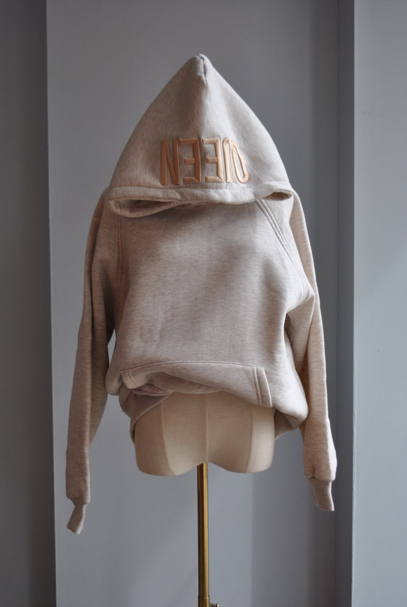 QUEEN SWEATSHIRT - OATMEAL
