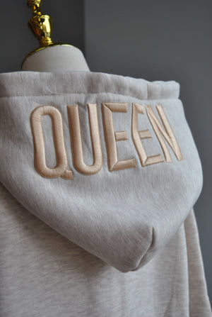 QUEEN SWEATSHIRT - OATMEAL