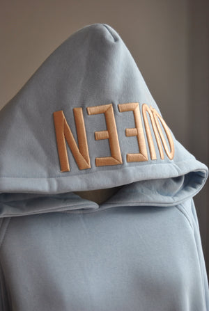 QUEEN SWEATSHIRT - BABY BLUE