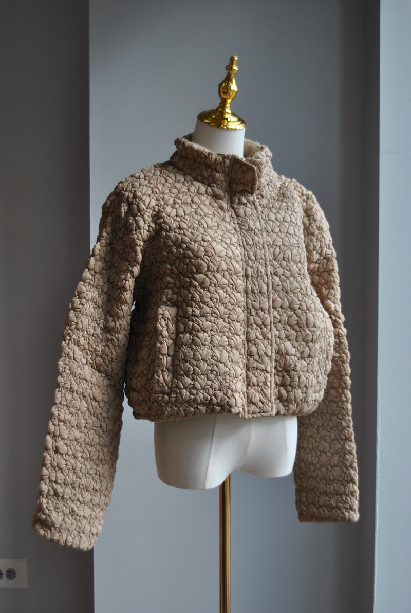 BEIGE CROPPED PRE-FALL JACKET