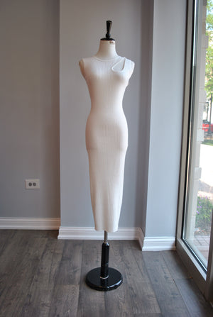 CLEARANCE - WHITE SWATER MIDI SUMMER DRESS