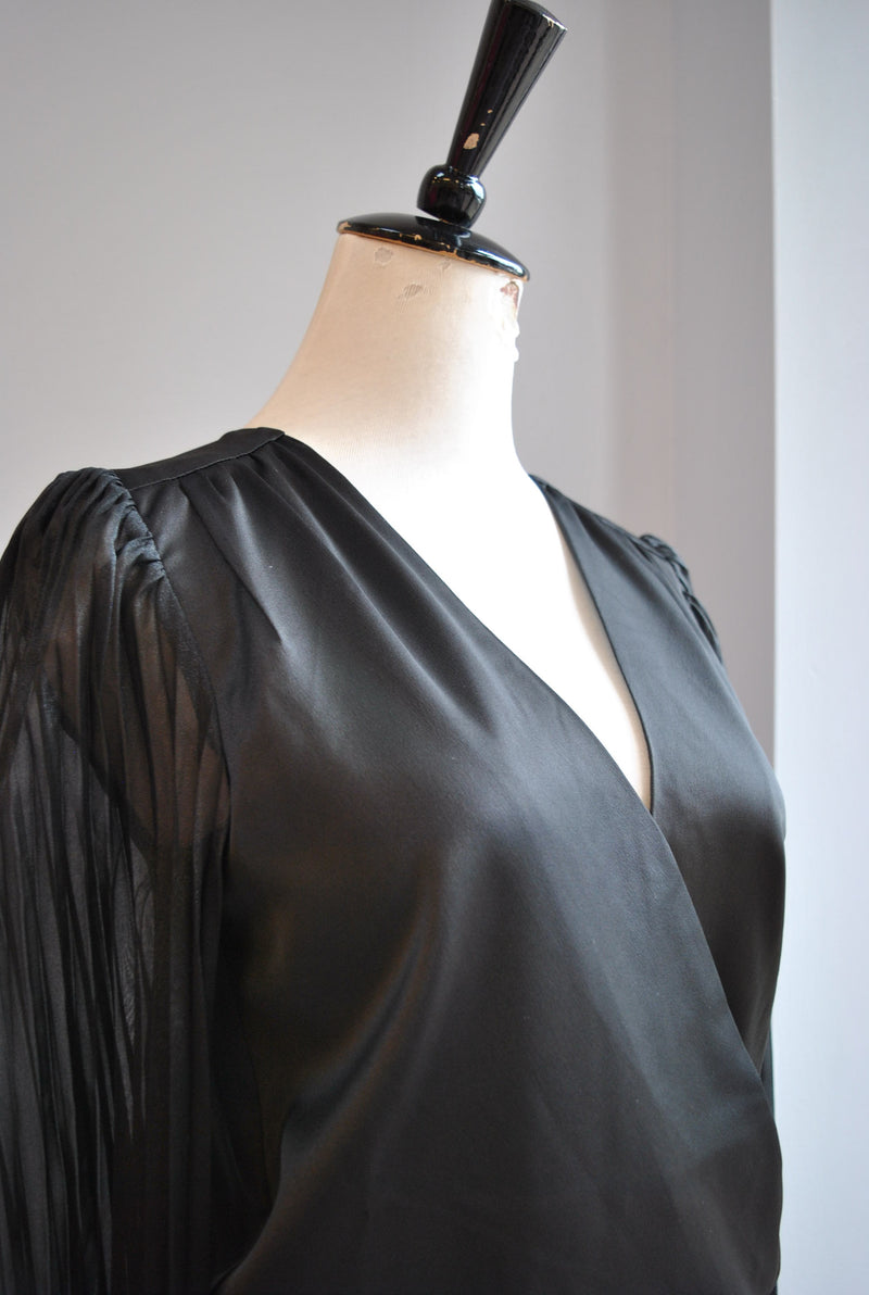 BLACK BODYSUIT WITH BELL SLEEVES