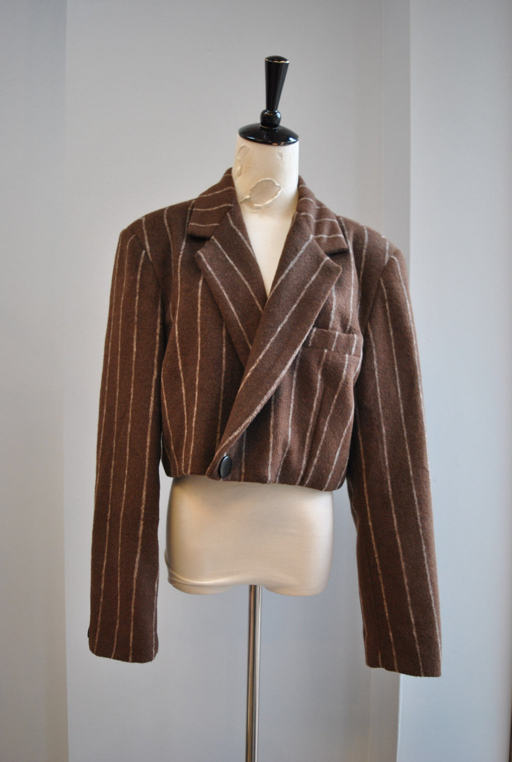 CLEARANCE - CHOCOLATE BROWN CROPPED BLAZER