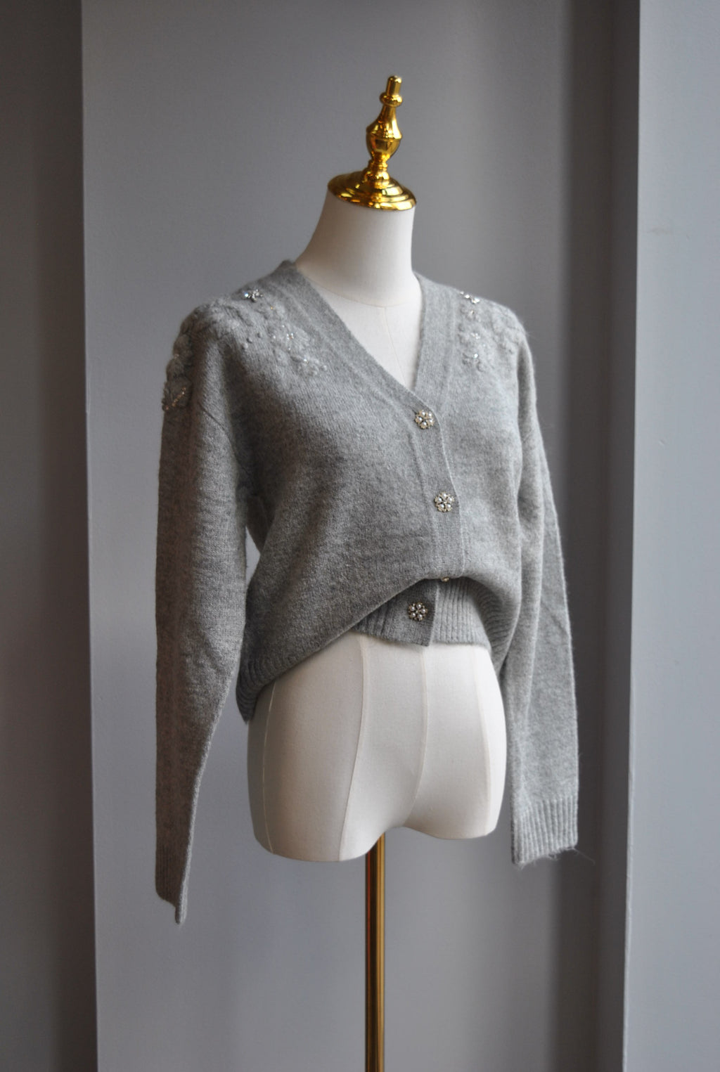 LIGHT GREY CARDIGAN WITH EMBELLISHEMENT