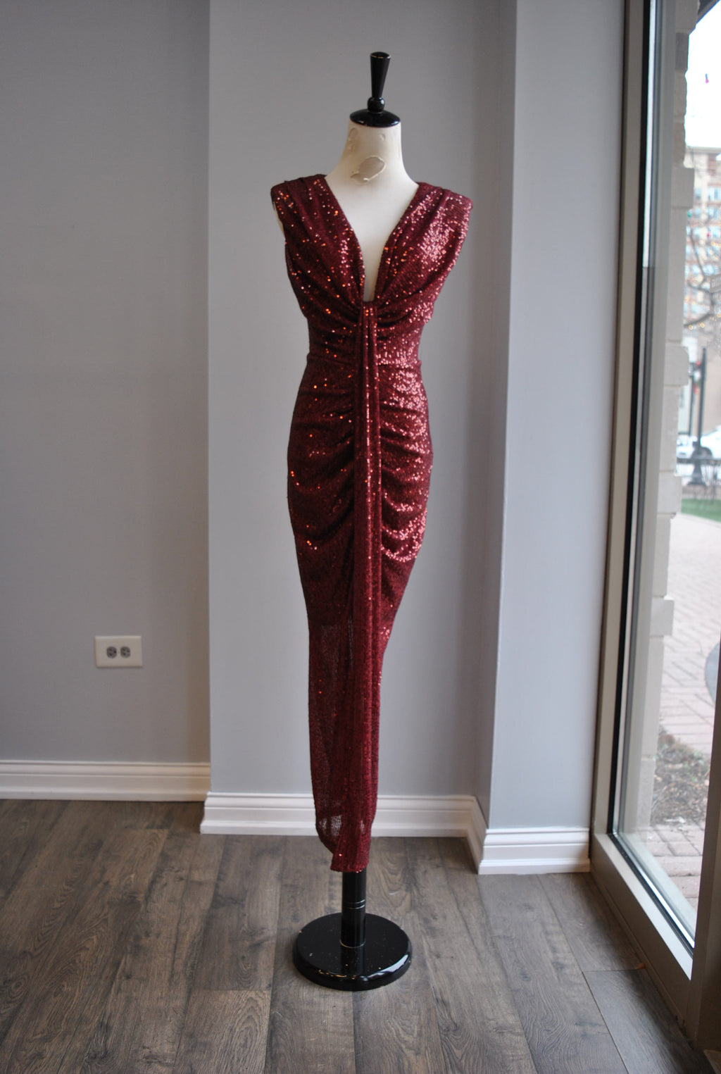 CLEARANCE - BURGUNDY SEQUIN MIDI PARTY DRESS