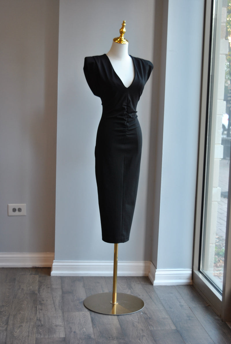 BLACK SIMPLE MIDI DRESS