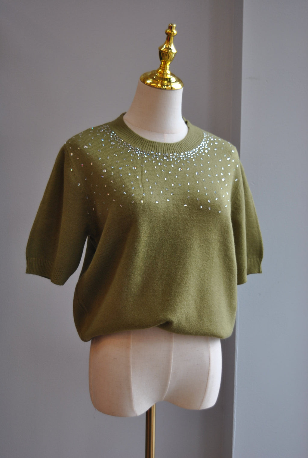 OLIVE GREEN SWEATER TOP WITH CRYSTLAS