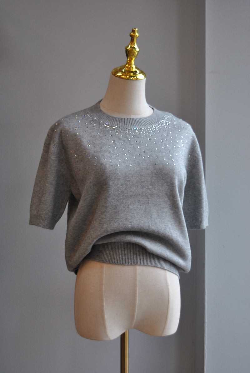 LIGHT GREY SWEATER TOP WITH CRYSTALS