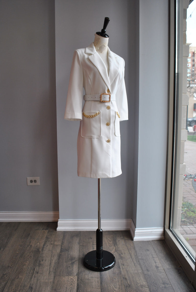 WHITE JACKET DRESS WITHA BELT