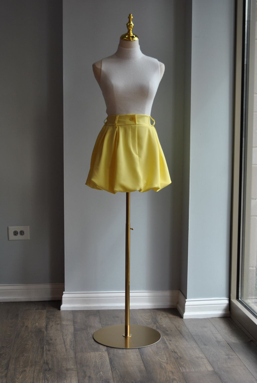 YELLOW MINI SPRING SKORT
