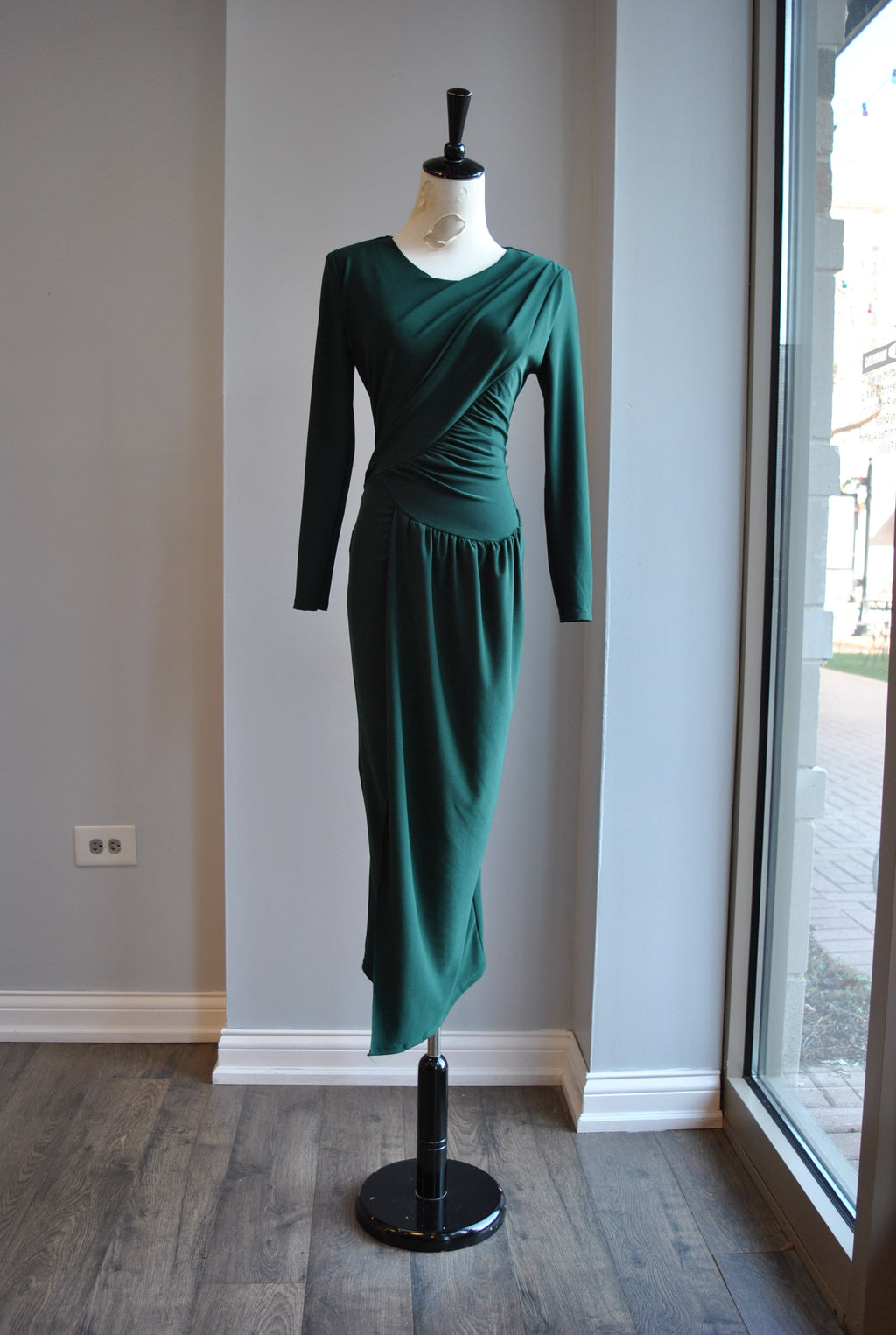 FOREST GREEN MIDI SIMPLE DRESS WITH FRONT RUSHING